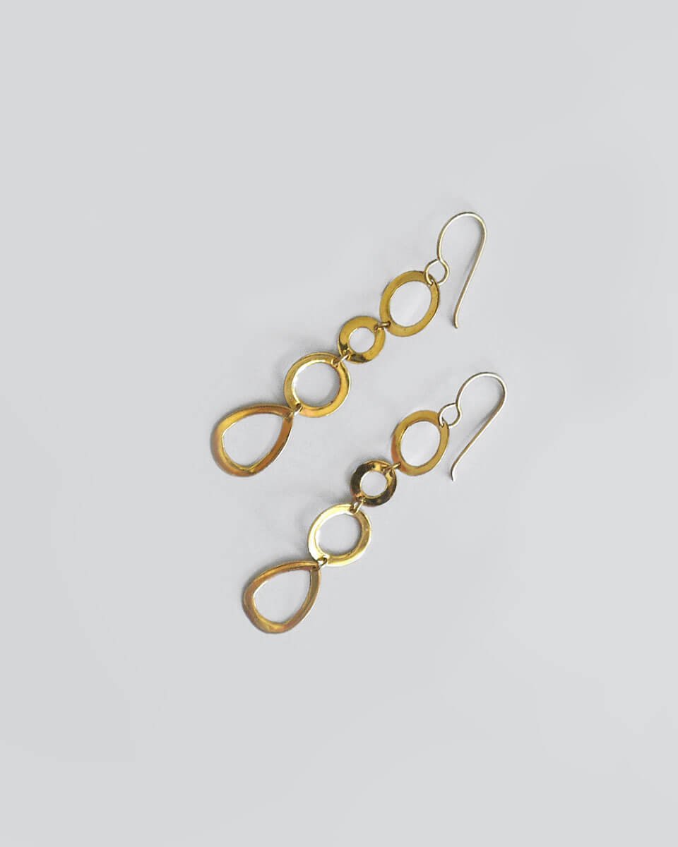 Dainty Curved Wave Rhinestone Thin Band - Image 2